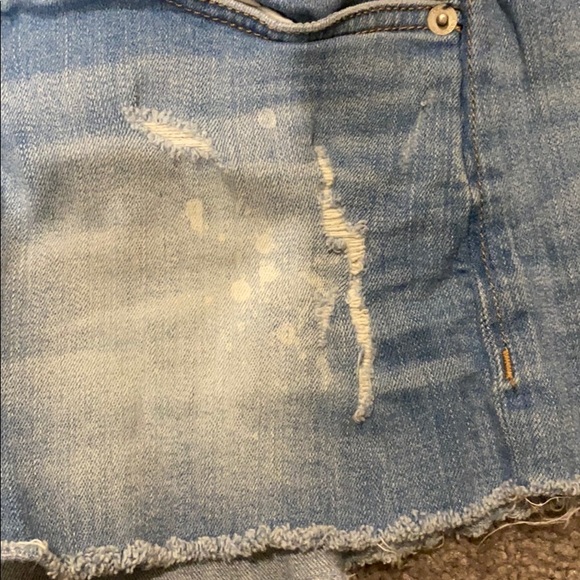 Express Distressed Denim Shorts - Picture 4 of 5
